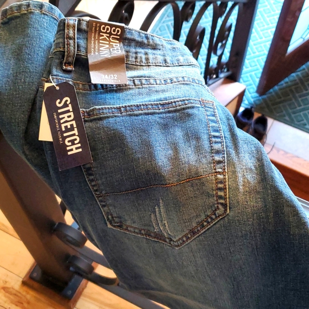 Aeropostale men's stretch super skinny jeans..new with tags